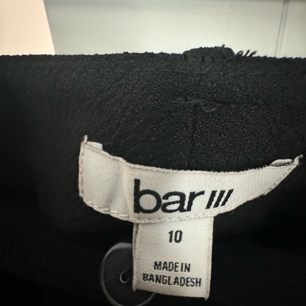 Bar III pants size 10 tie front capri pants
